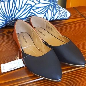 NWT Women's 8 pointed toe flats 🆕️